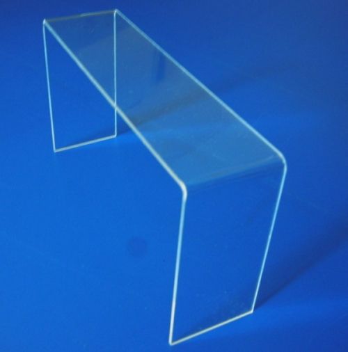 Универсална П-образна стойка за търговски обекти и музеи