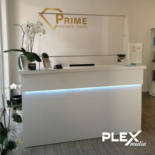 Предпазни защитни прегради, екрани и паравани от прозрачен плексиглас