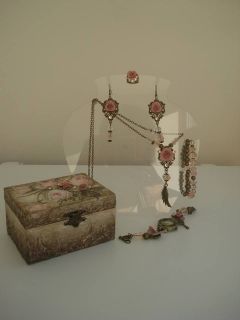 СТОЙКА  ЗА БИЖУТА