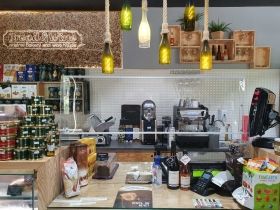 Предпазни защитни прегради, екрани и паравани от прозрачен плексиглас